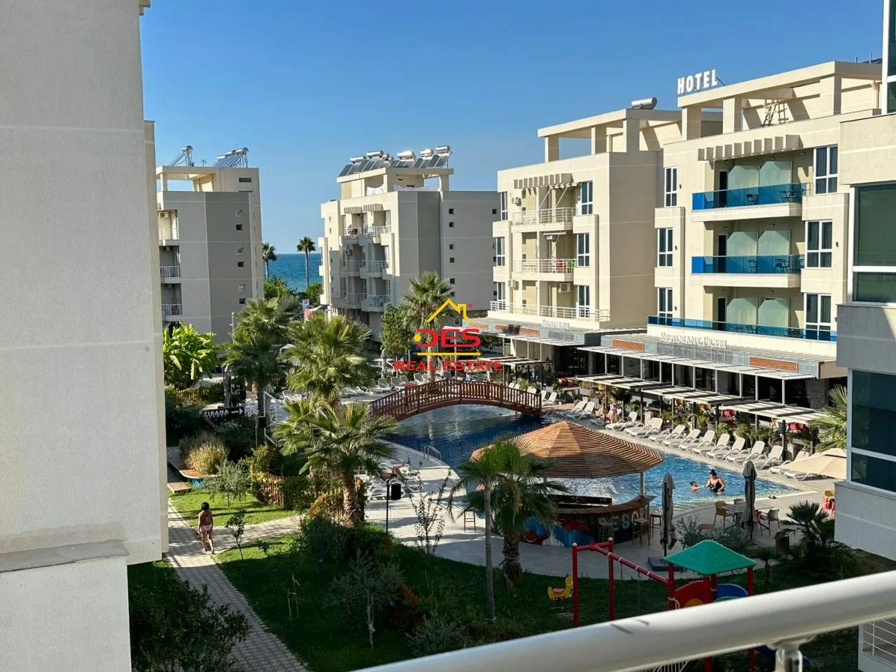 Shitet apartament 1+1 në radhimë te tirana resort