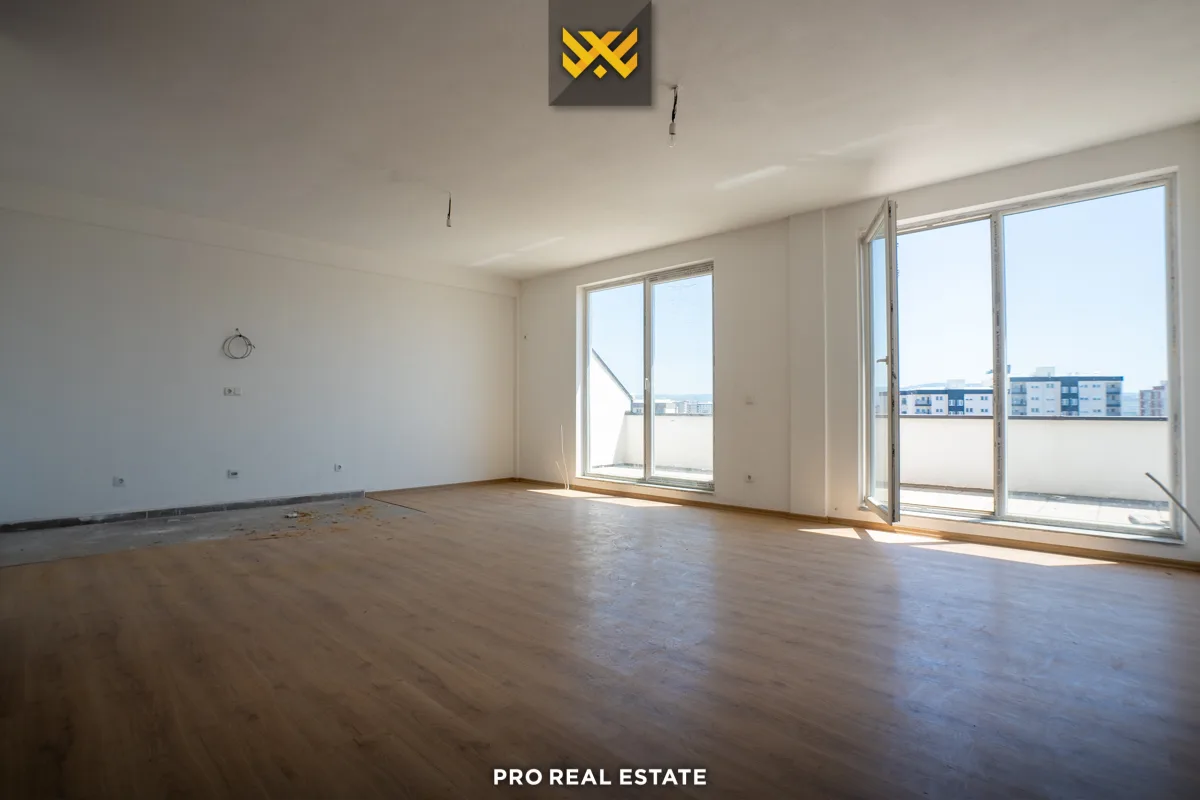 Banesë - Penthouse 100m² + 40m² në #SHITJE në Fushë Kosovë