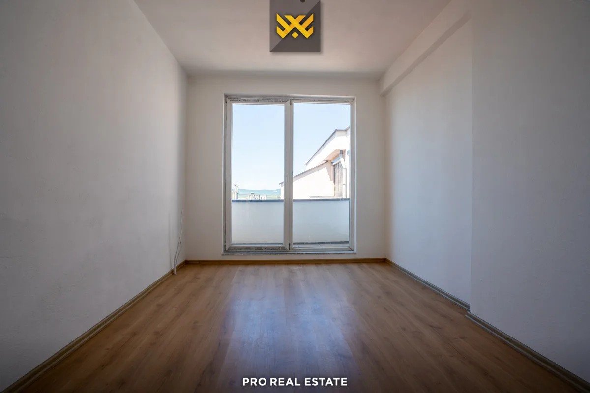 Banesë - Penthouse 100m² + 40m² në #SHITJE në Fushë Kosovë