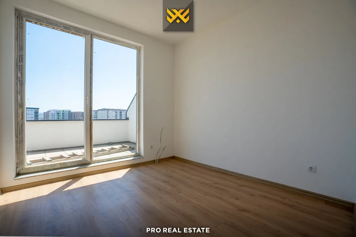 Banesë - Penthouse 100m² + 40m² në #SHITJE në Fushë Kosovë