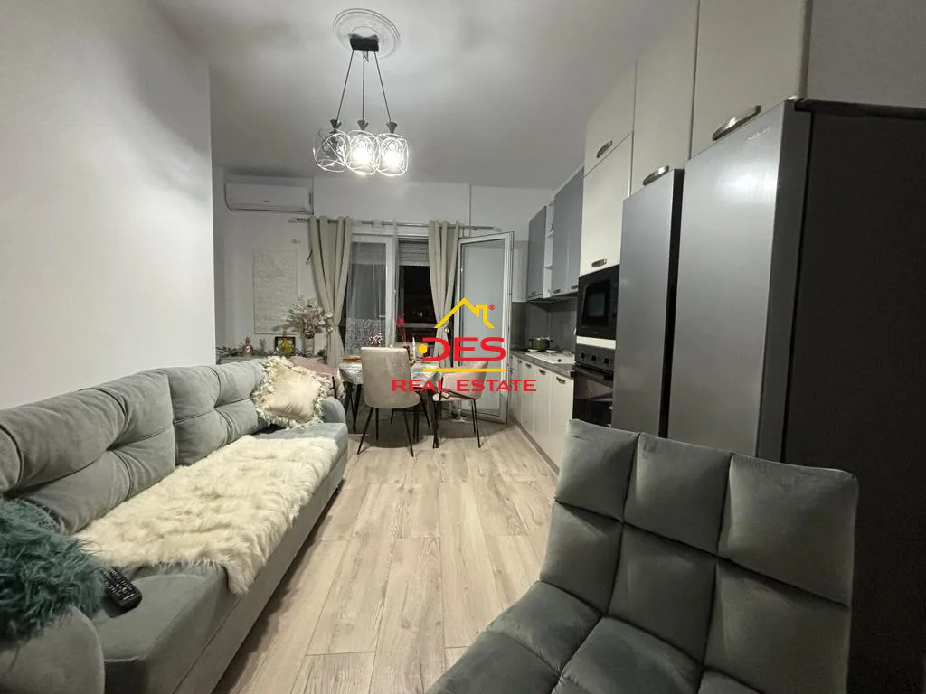 Jepet me qira apartament 1+1 te rruga e cipajve,vlorë