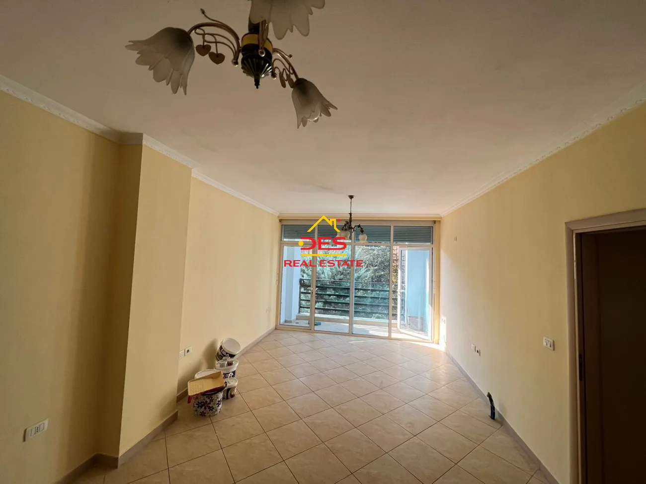Shitet apartament 2+1+2 tek oxhaku, tiranë.