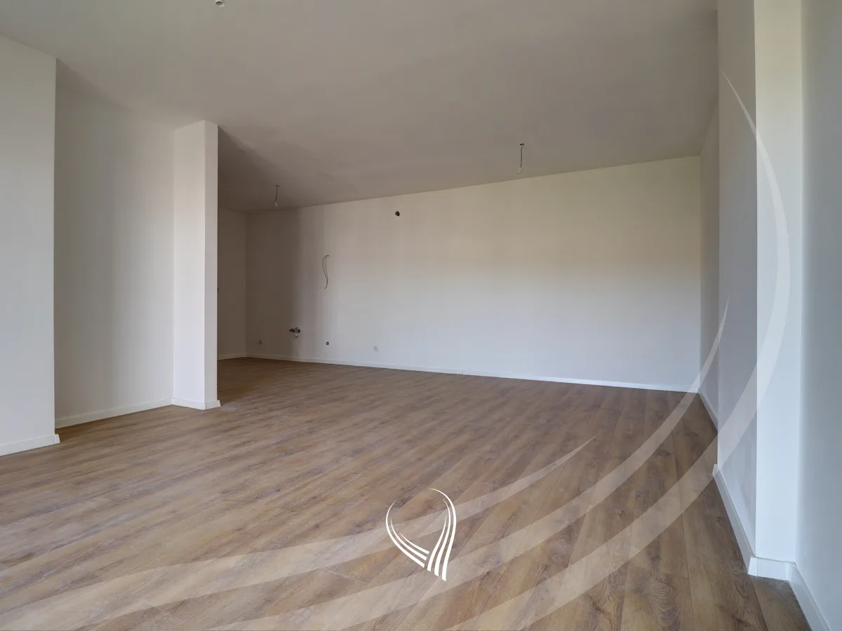Banesë me 2 dhoma gjumi në shitje në lagjen Prishtina e Re