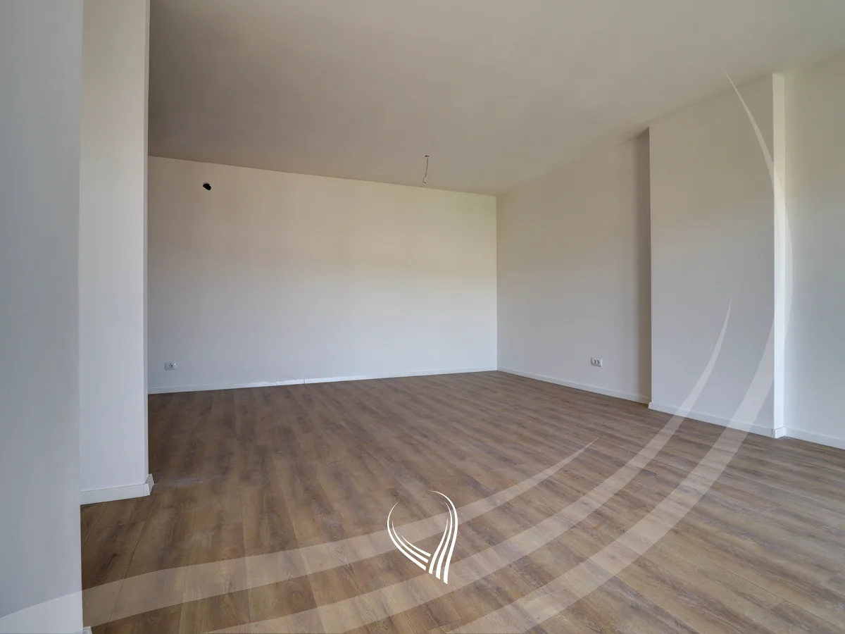 Banesë me 2 dhoma gjumi në shitje në lagjen Prishtina e Re