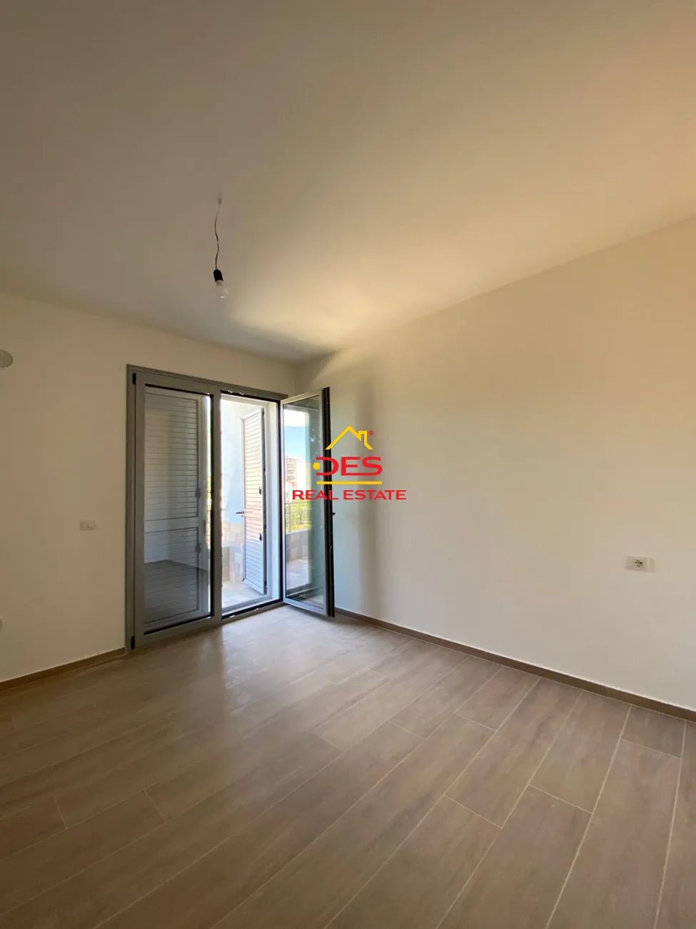 Shitet apartament 1+1 në qëndër,orikum