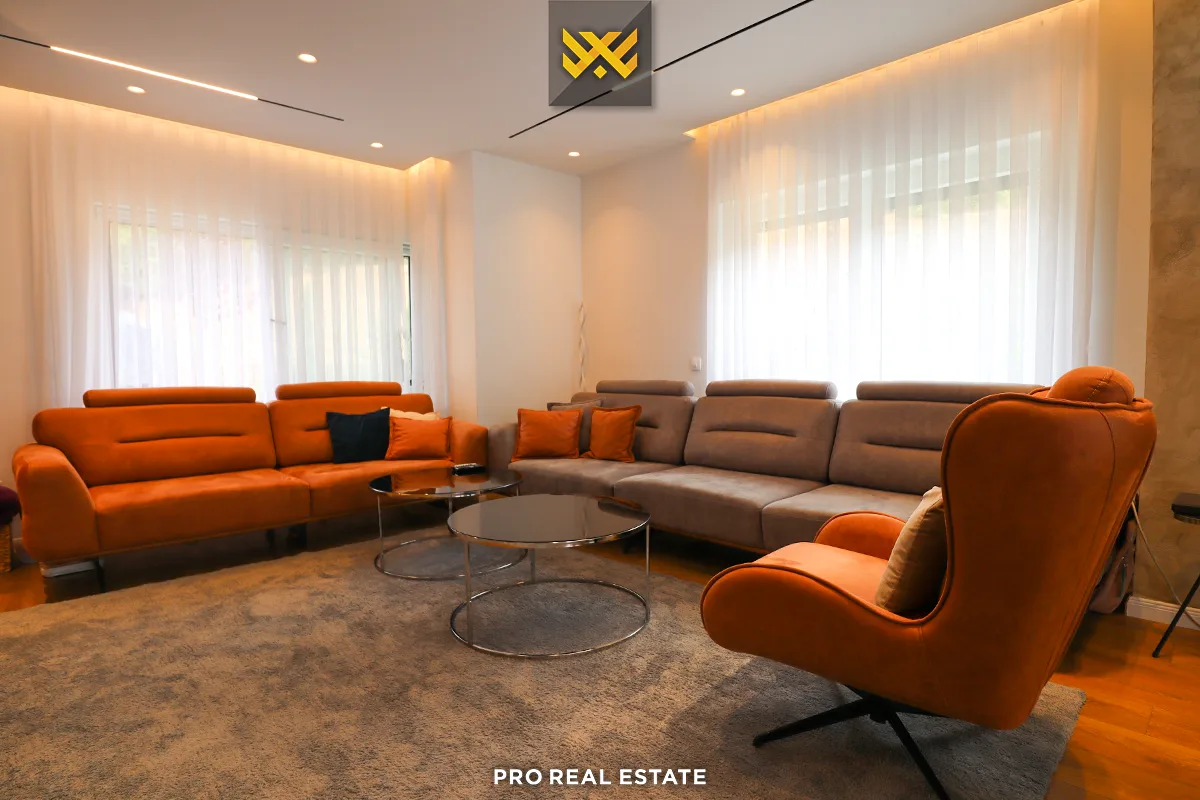 Shtëpi 277m² me #QIRA në Sofalia Hills