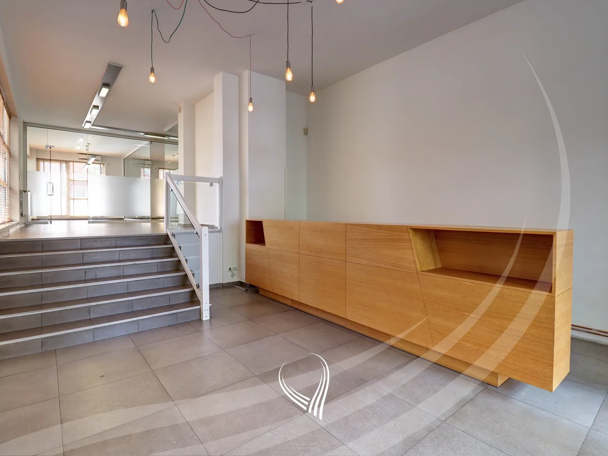 Lokal 188.10m2 në shitje në lagjen Qafa