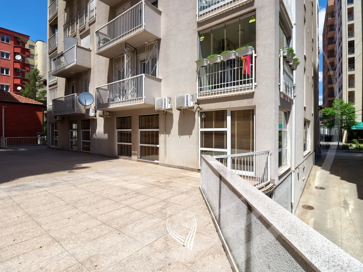 Lokal 188.10m2 në shitje në lagjen Qafa