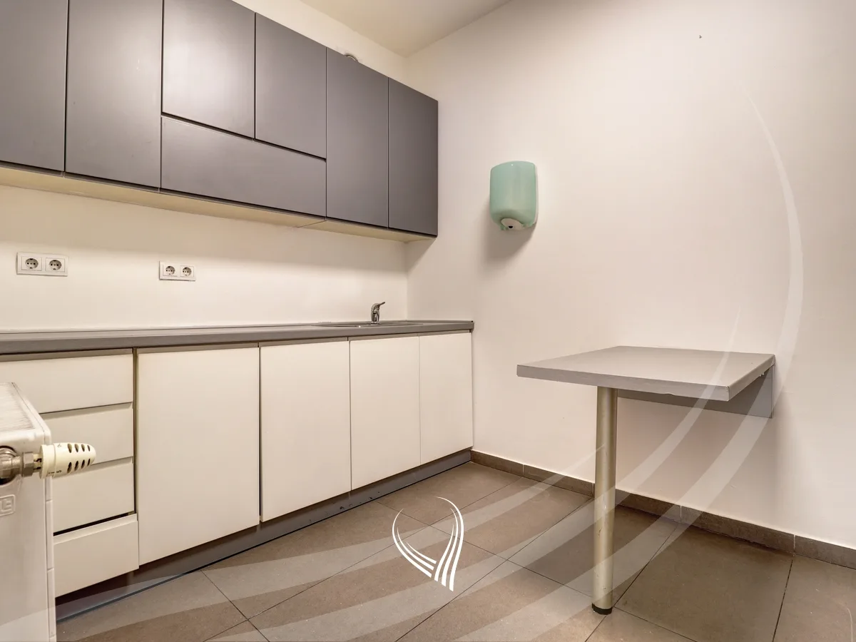 Lokal 188.10m2 në shitje në lagjen Qafa