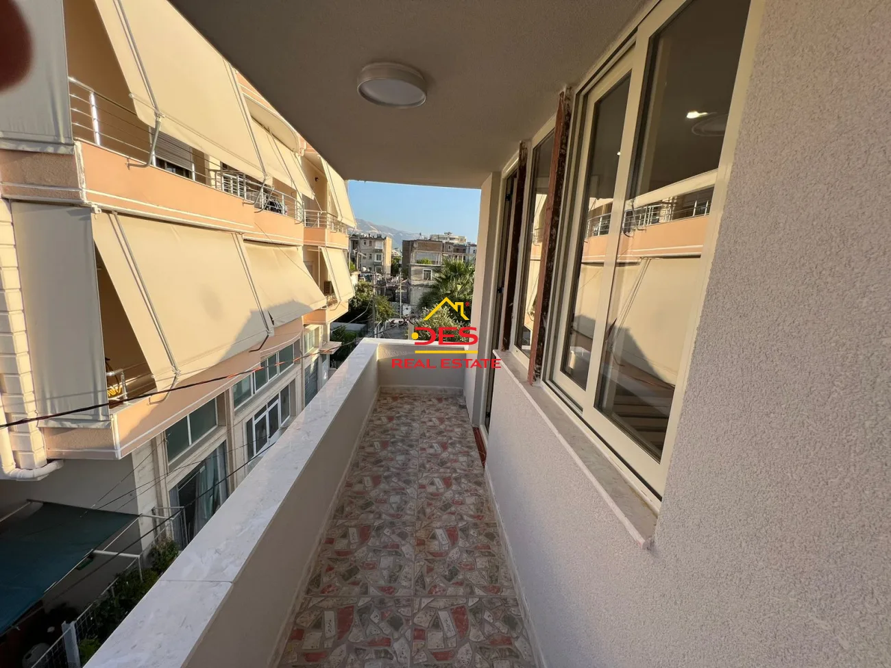Shitet vilë 3-kate pranë gjyqit të vjetër,vlorë!