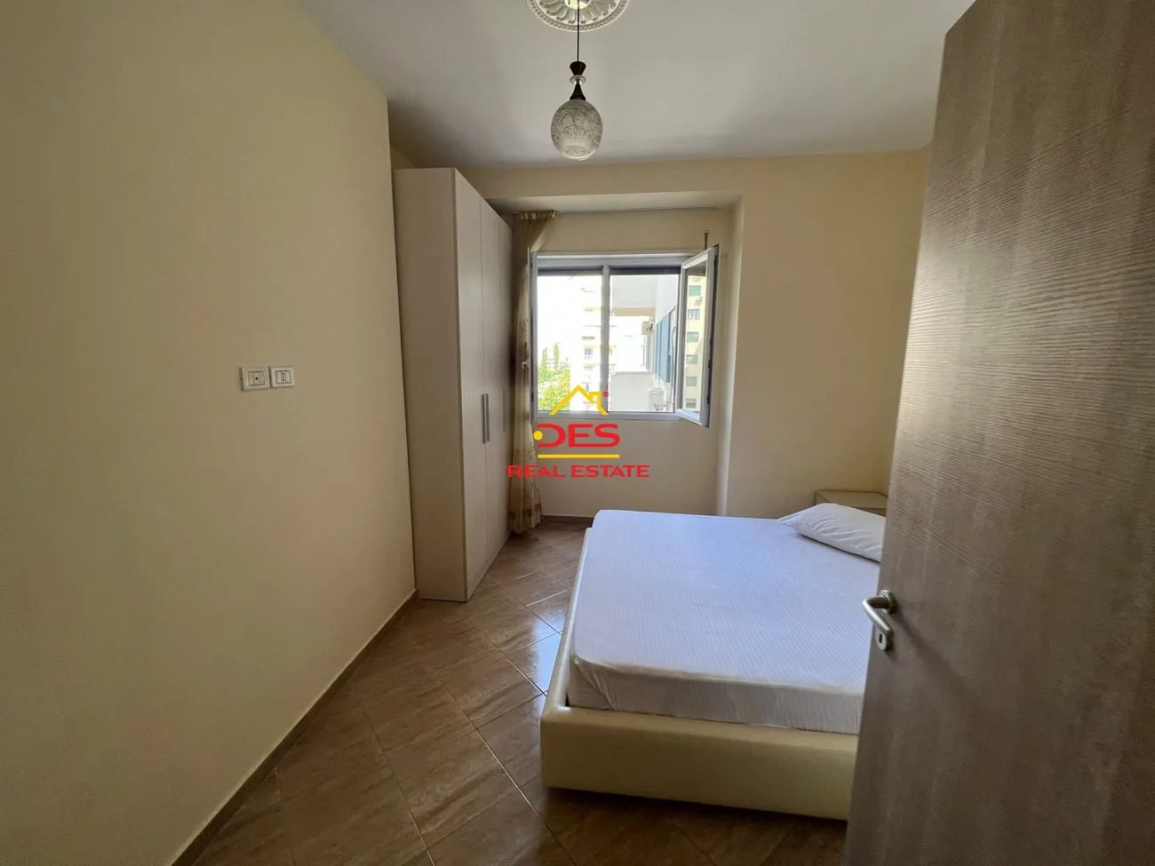Jepet apartament 2+1 me qera në lungomare. 📍 te konsullata italiane