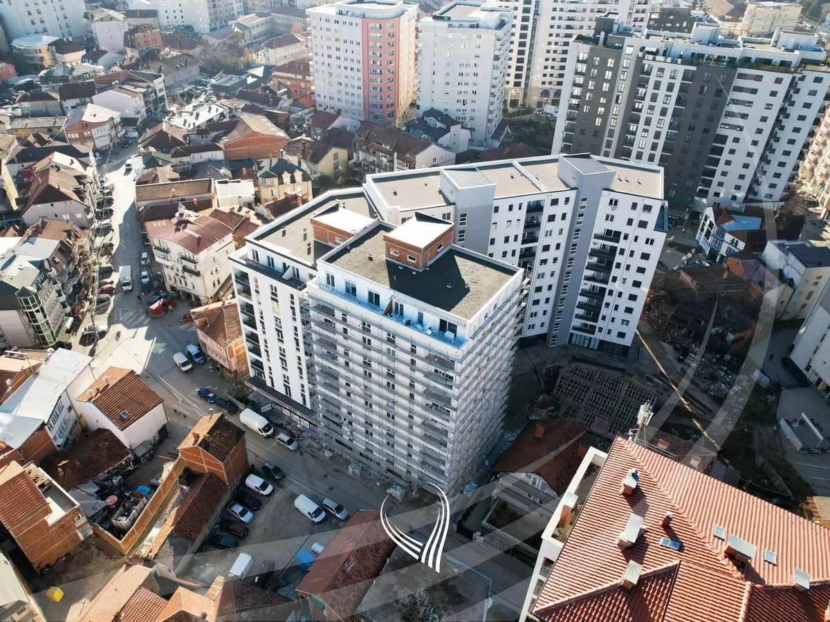 Banesë me 2 dhoma gjumi në shitje në lagjen Tophane