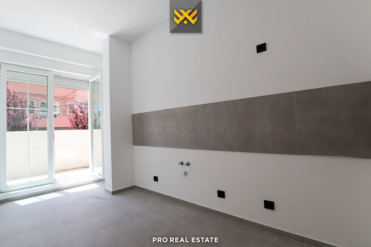 Banesë 91.4m² + 11.2m² për #SHITJE në Lagjen e Muhaxherëve