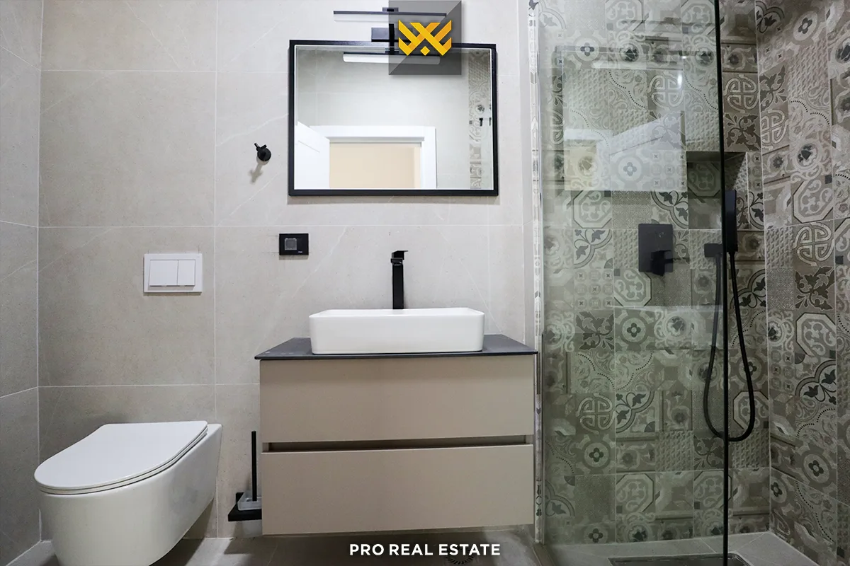Banesë 91.4m² + 11.2m² për #SHITJE në Lagjen e Muhaxherëve