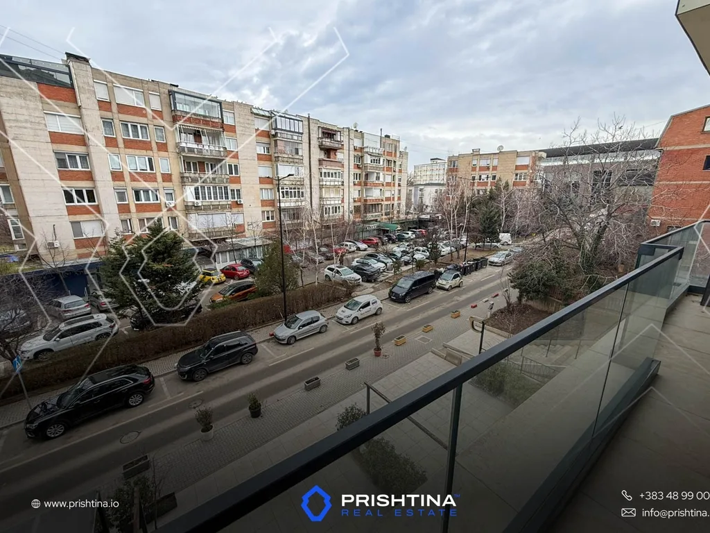 Zyrë me qira 120m² në Aktash