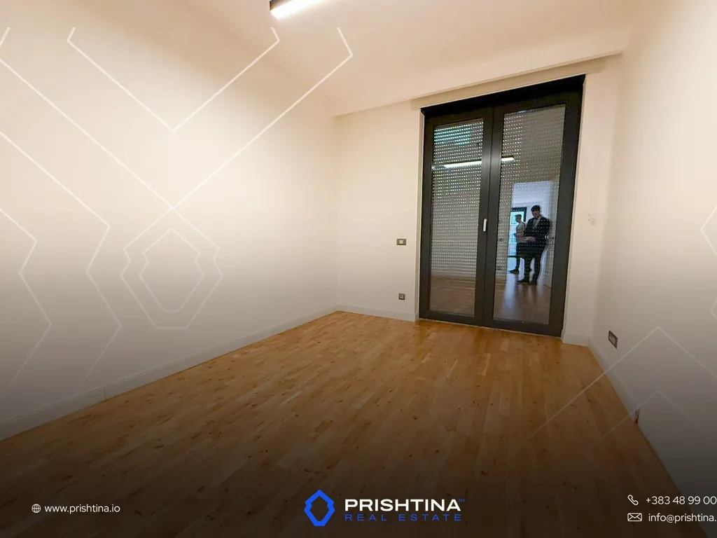 Zyrë me qira 120m² në Aktash