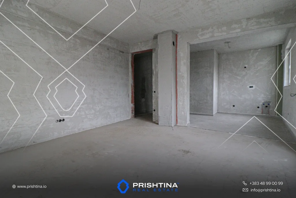 BANESE NË SHITJE 102m² NE LAGJEN E MUHAXHEREVE