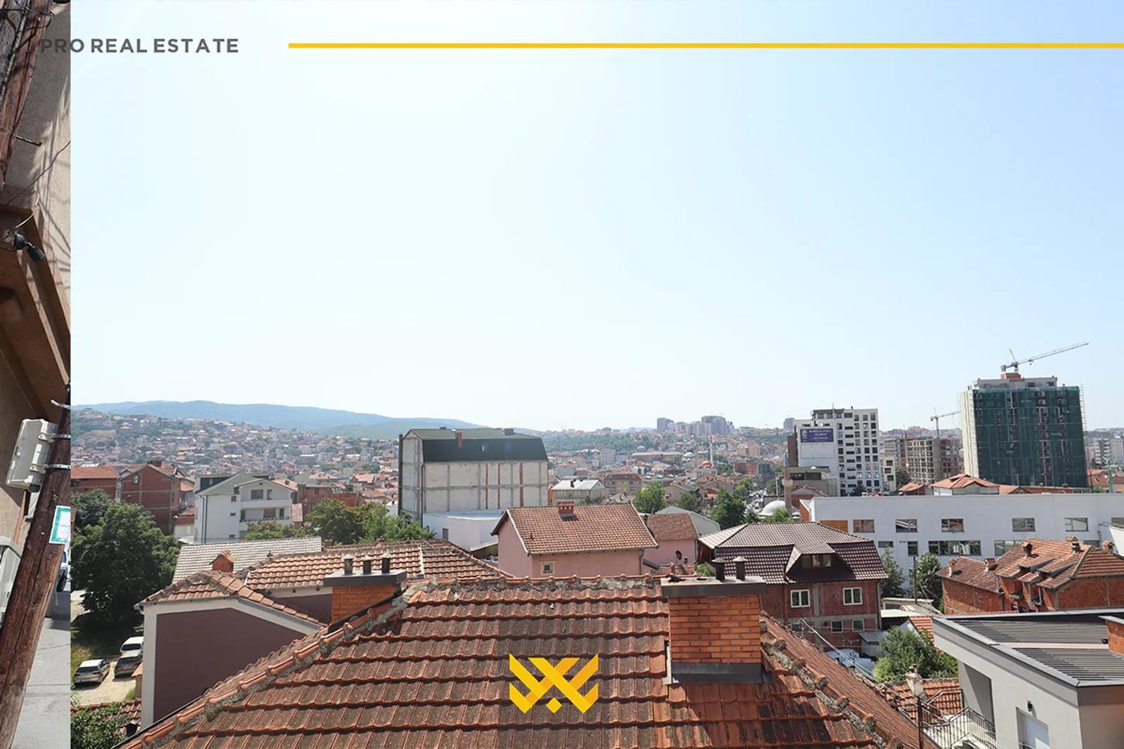 Shtëpi 320m² në #SHITJE në Lagjen Medresa.