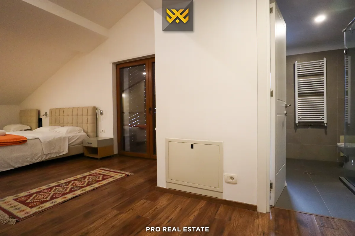 Triplex 182.32m² për #SHITJE në Brezovicë