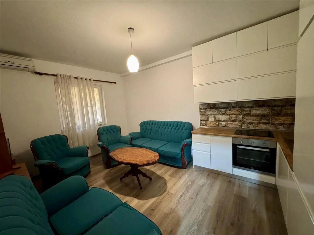 Apartament Me Qera 1+1 Tek Rruga e Elbasanit (ID B211334) Tirane