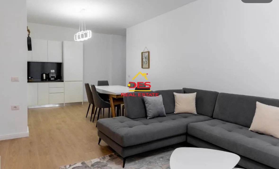 JEPET ME QIRA APARTAMENT 2+1 NË LUNGOMARE ,VLORË 📍 Pranë Hotel Patio