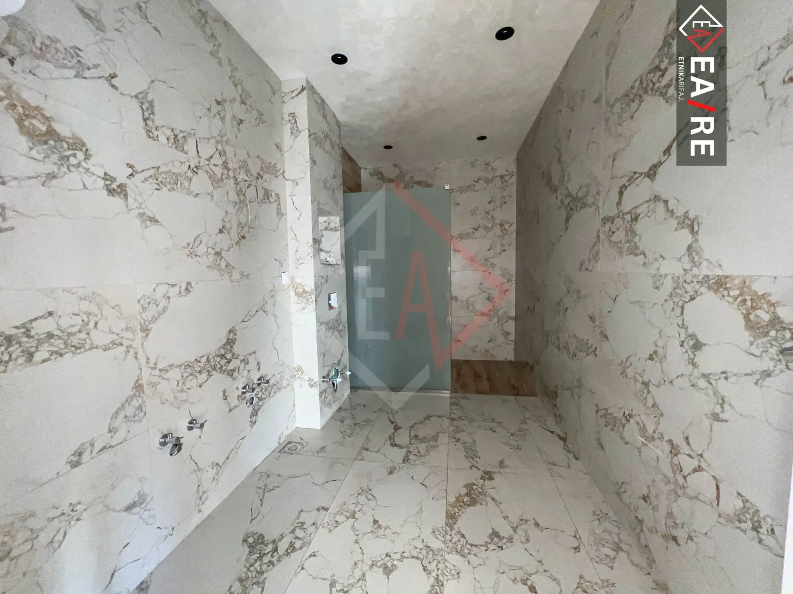 PENT-HOUSE ME QIRA NË DRAGODAN!