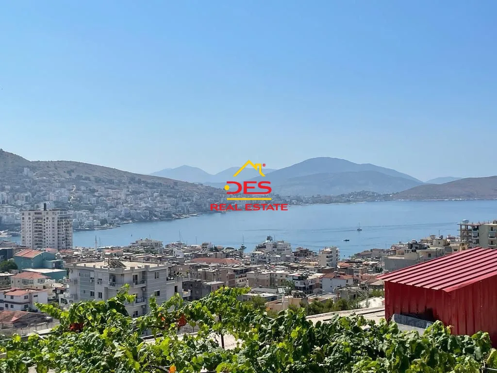 Shitet shtepi private 2 kateshe + parkim ne sarande