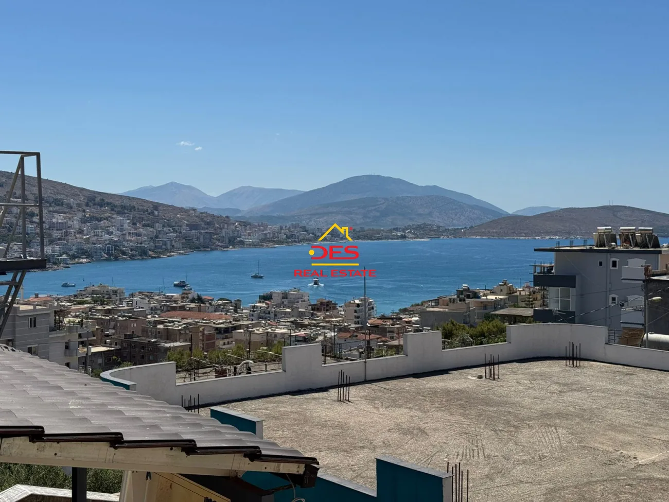 Shitet shtepi private 2 kateshe + parkim ne sarande