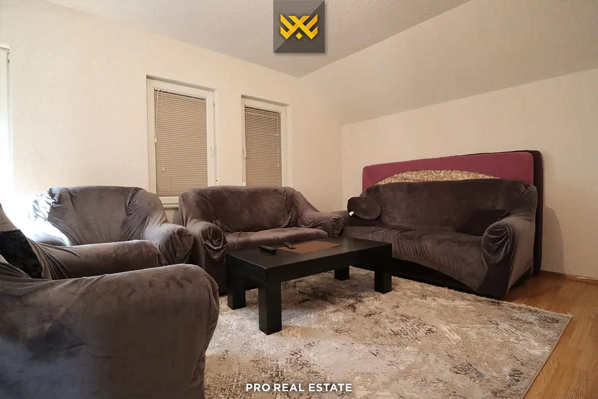 Shtëpi 270m² për #SHITJE në Lagjen Gallapi