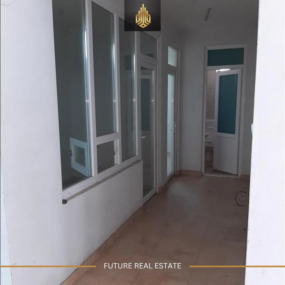 Lokal me QERA/564m²