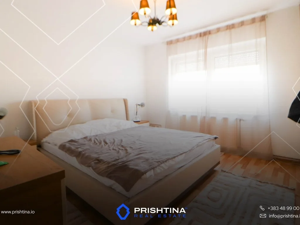Shtëpi me qira 330m² në Sofali