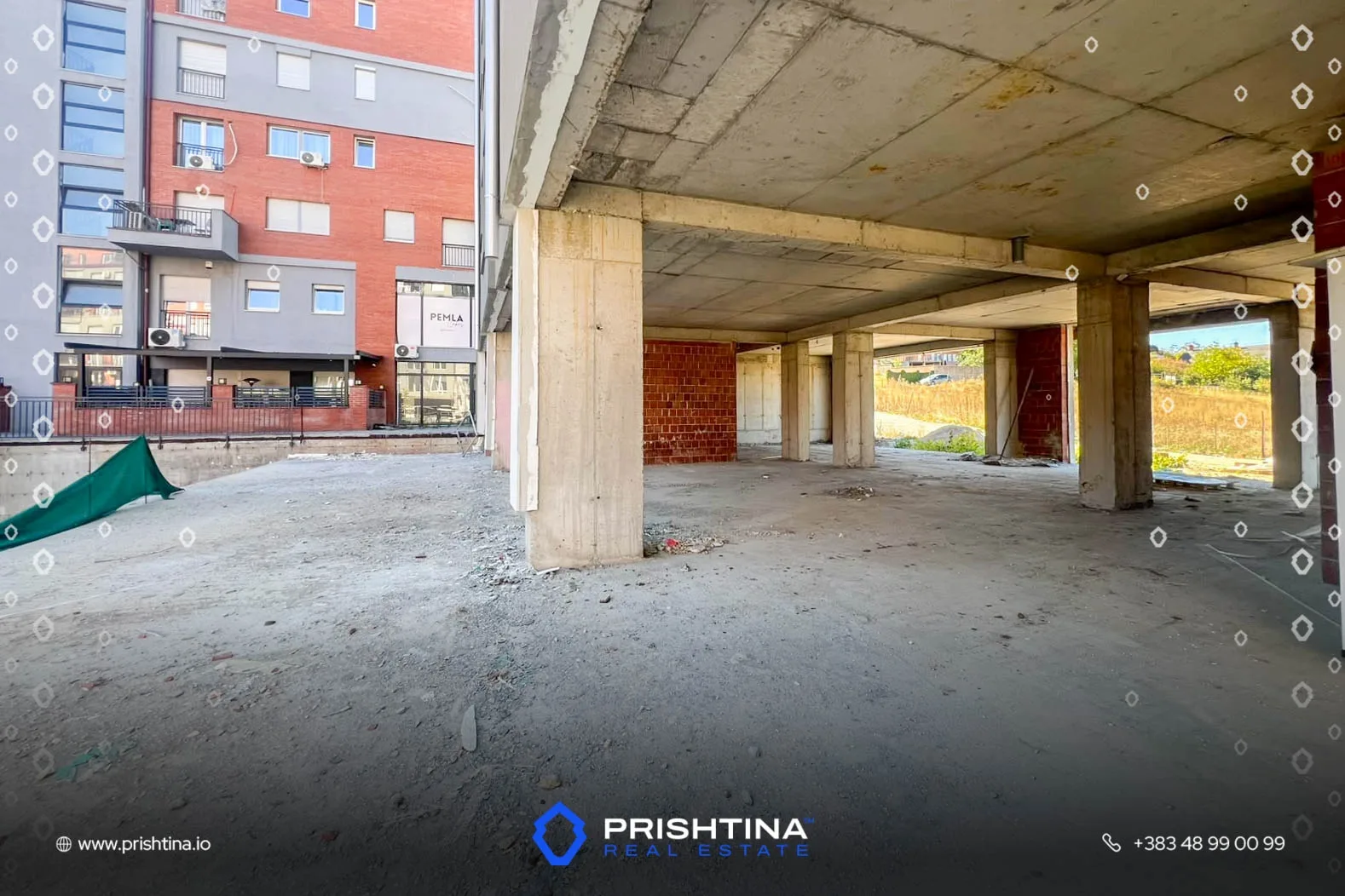 Lokal me qira 350m² në Emshir