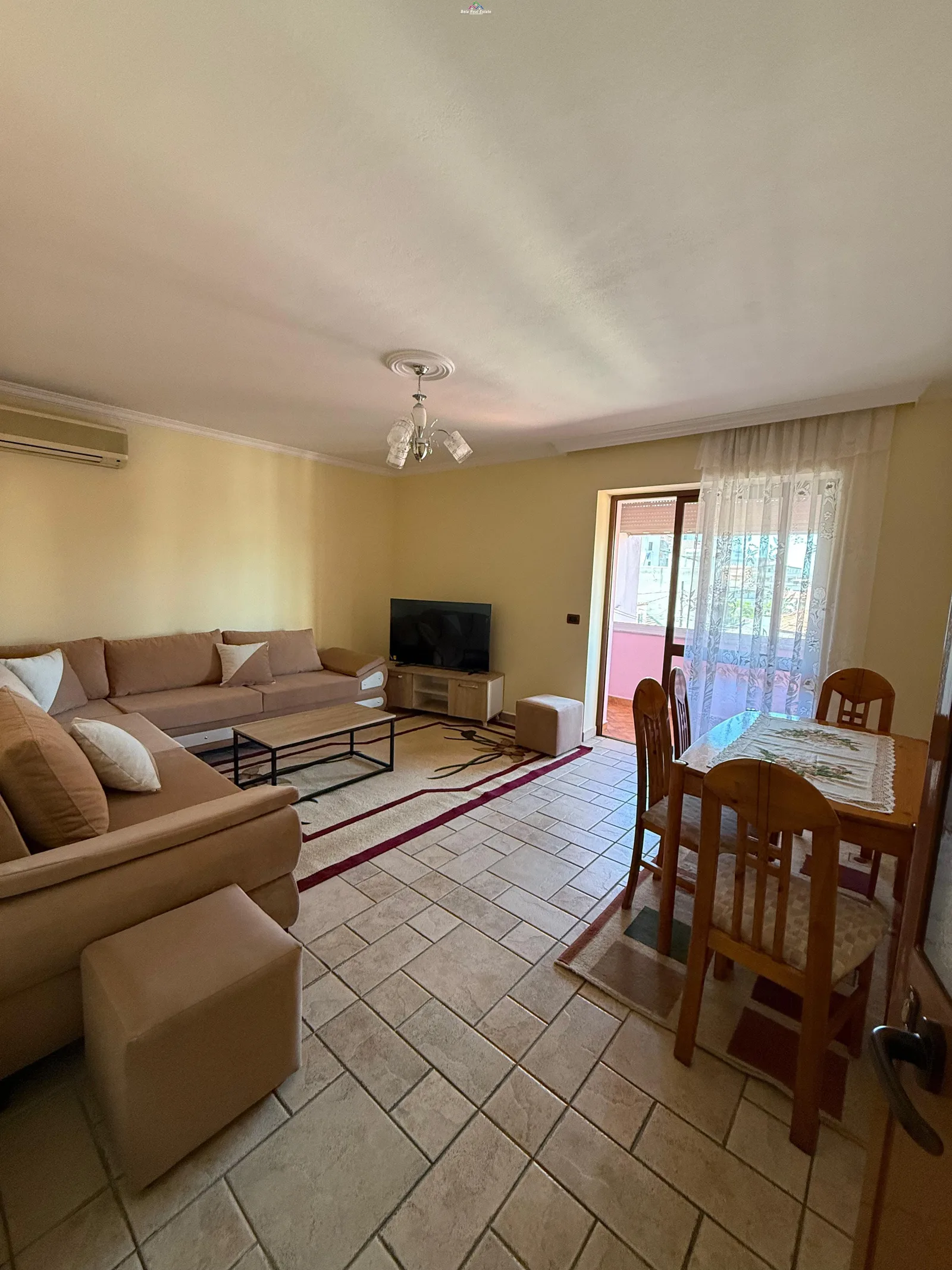 Apartament Me Qera 3+1 Ne Xhamllik (ID B23155) Tirane