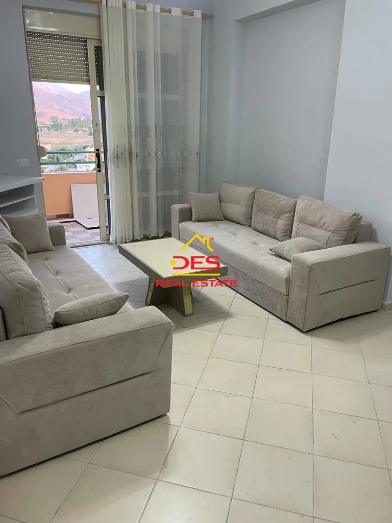 Shitet apartament 1+1 në qëndër,orikum