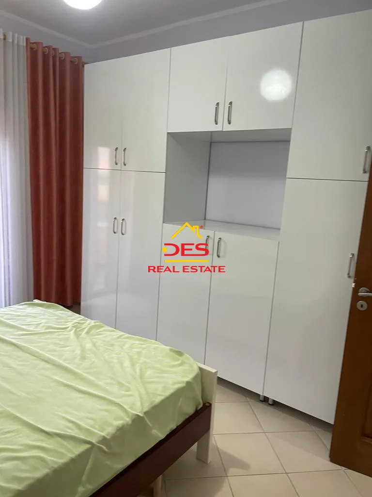 Shitet apartament 1+1 në qëndër,orikum