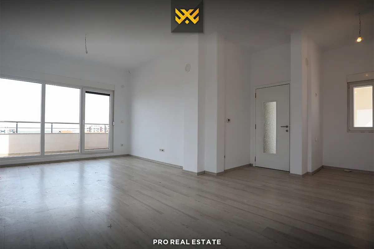 Banesë-Zyrë 144m²+81m² me #QIRA në Dragodan.