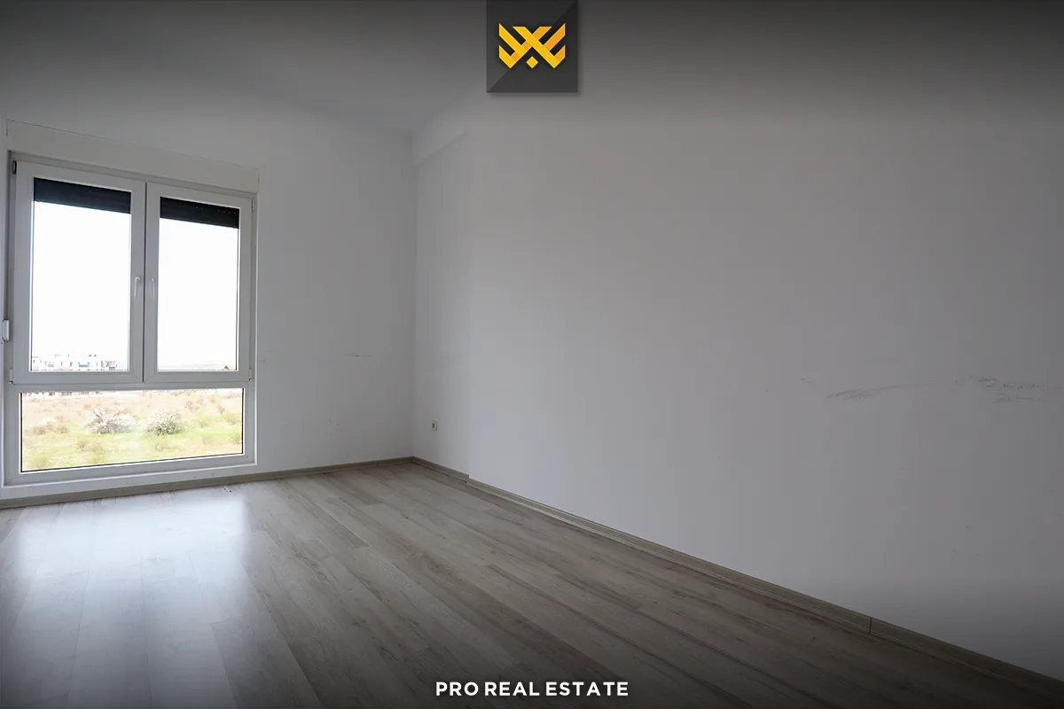 Banesë-Zyrë 144m²+81m² me #QIRA në Dragodan.