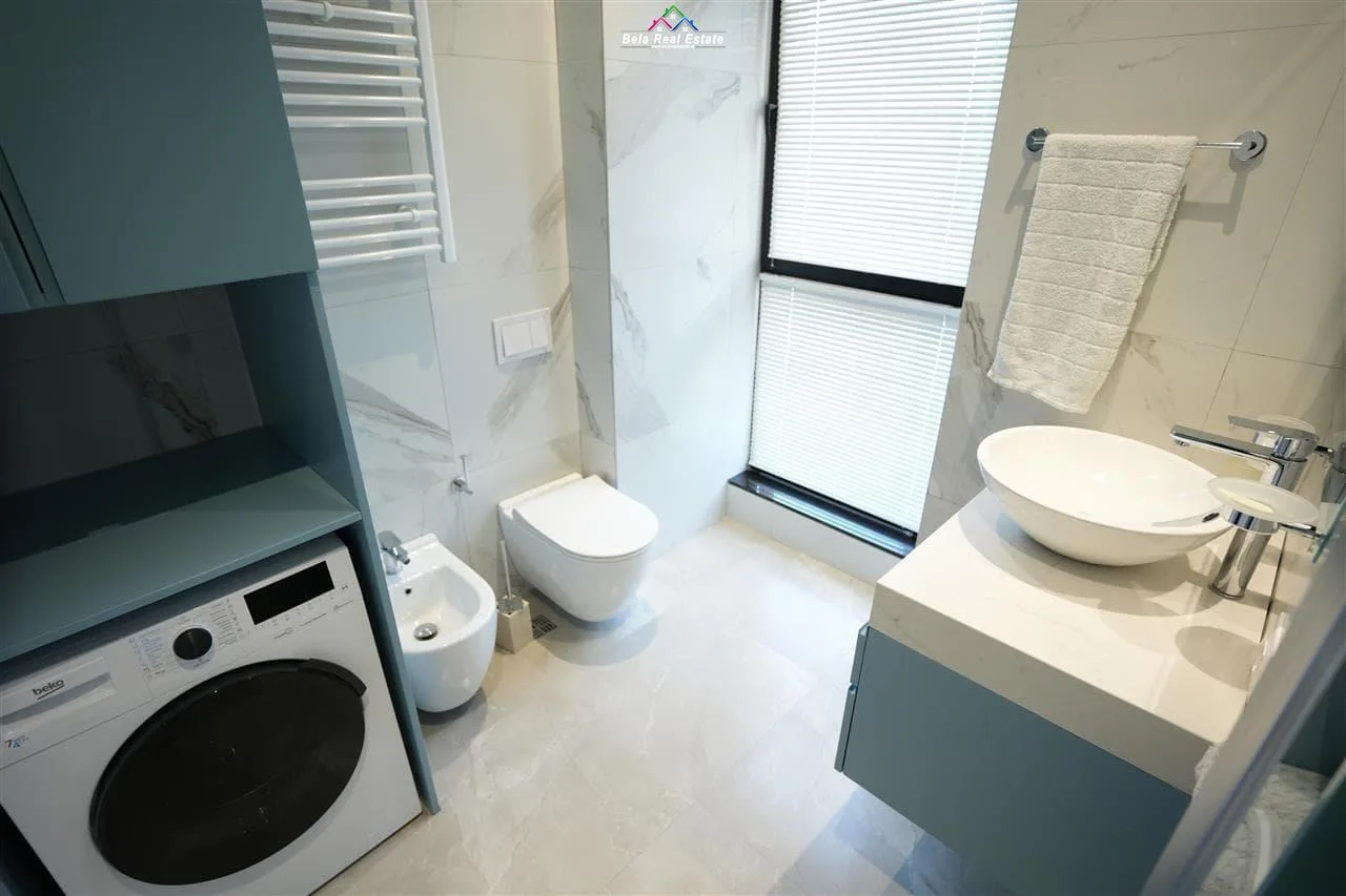 Apartament Me Qera 1+1+post parkimi Tek Rruga e Kavajes (ID B2101015) Tirane
