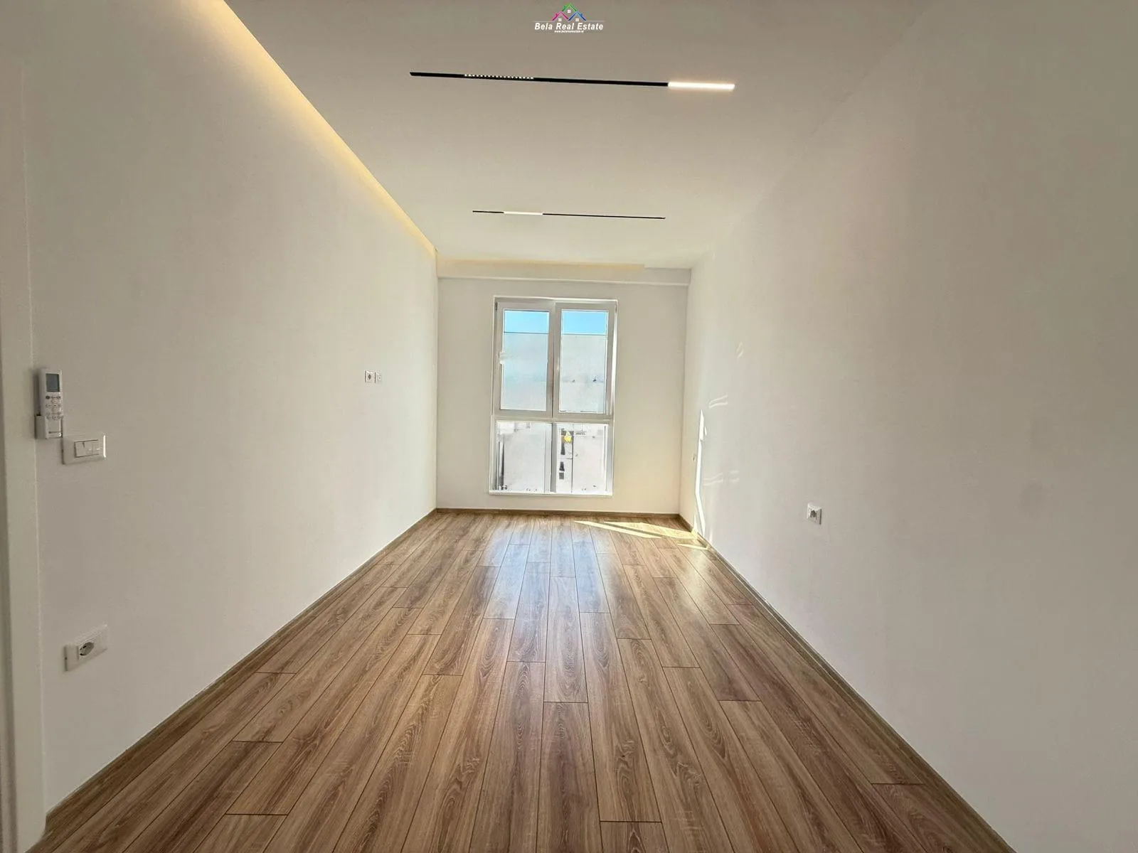 Zyre Me Qera 2+1 Tek Komuna e Parisit (ID BZ2824) Tirane