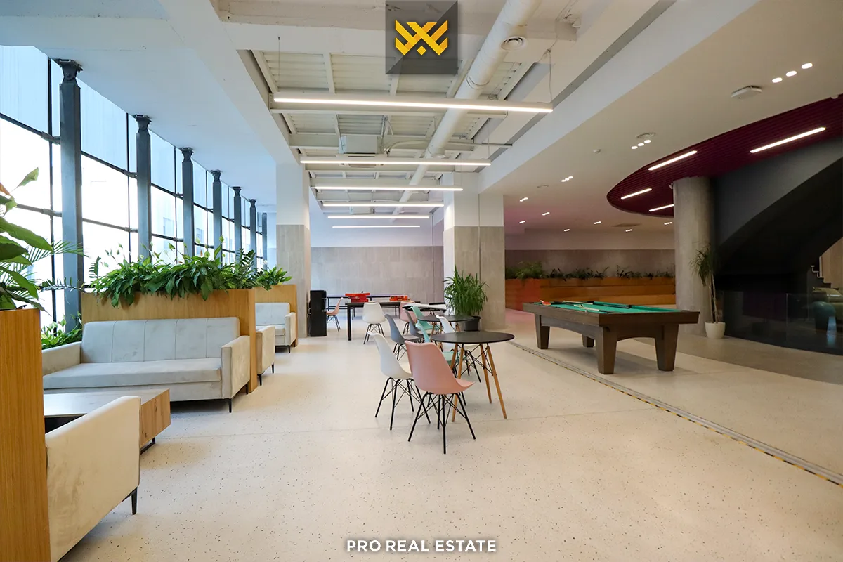 Zyrë 1800m² me #QIRA në Dragodan