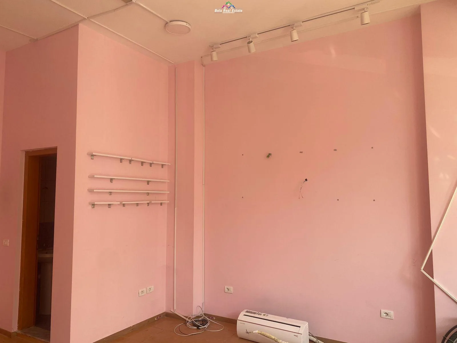 Dyqan Me Qera Ne Qytet Studenti (ID BD21573) Tirane