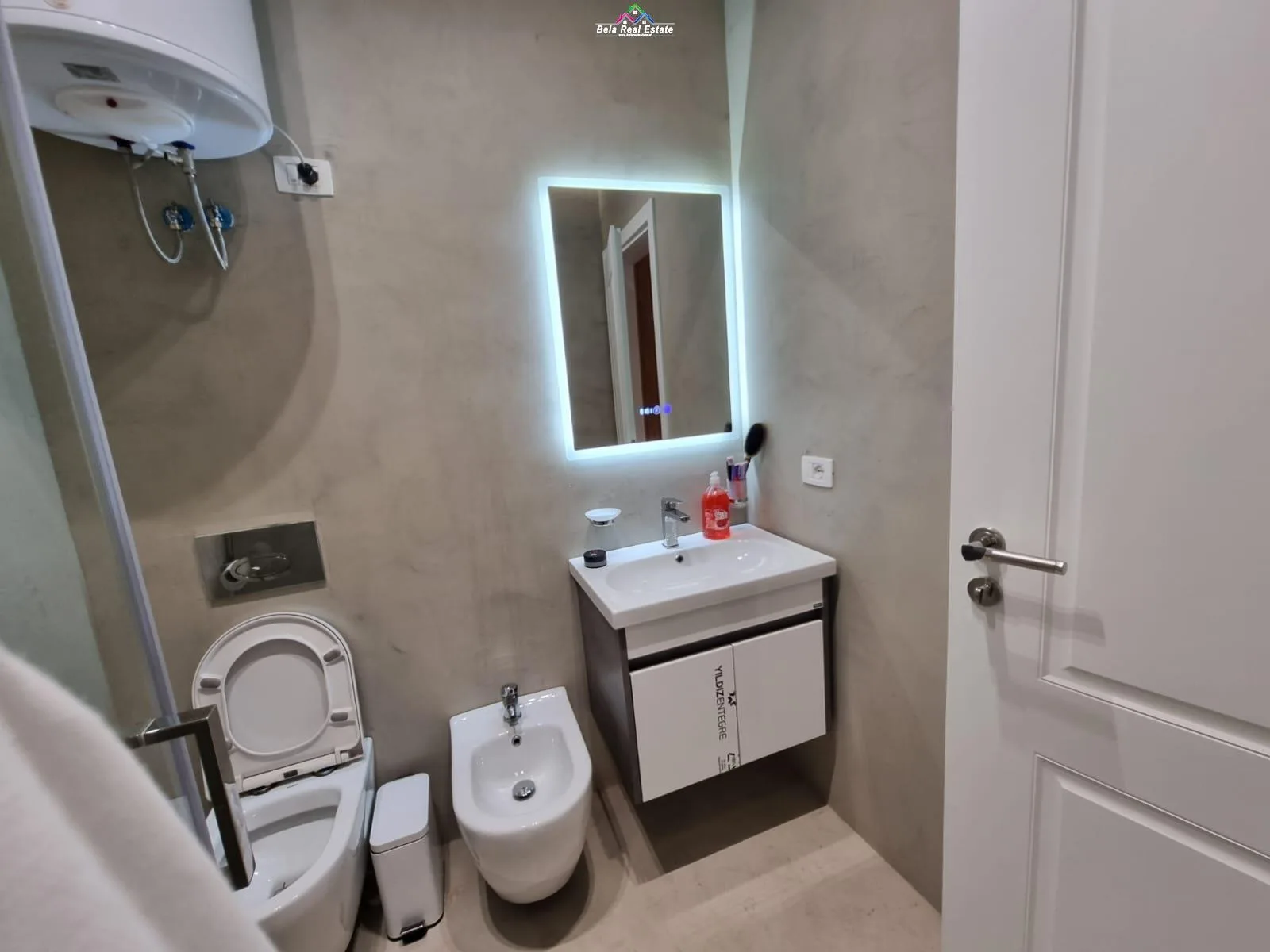 Apartament Luxi ne Shitje 2+1+Post Parkimi Ne Ali Dem (ID B120490) Tirane