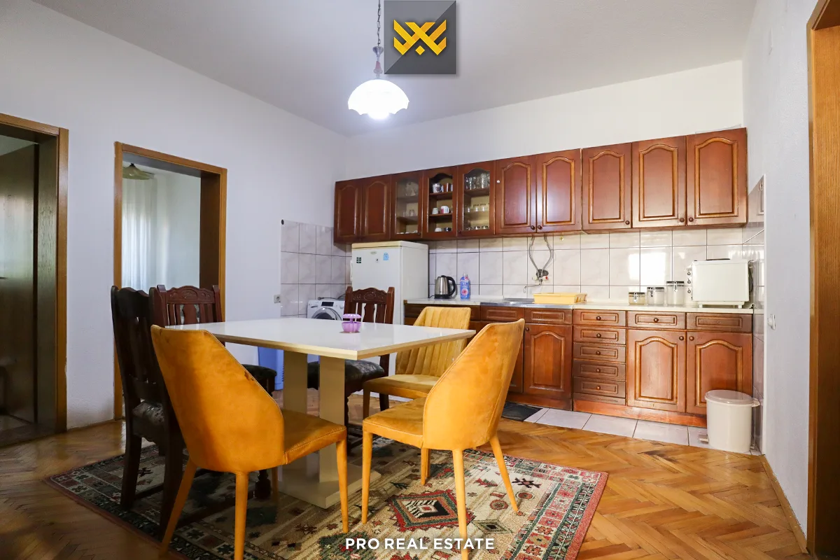 Kat shtëpie 80m² me #QIRA në Velani