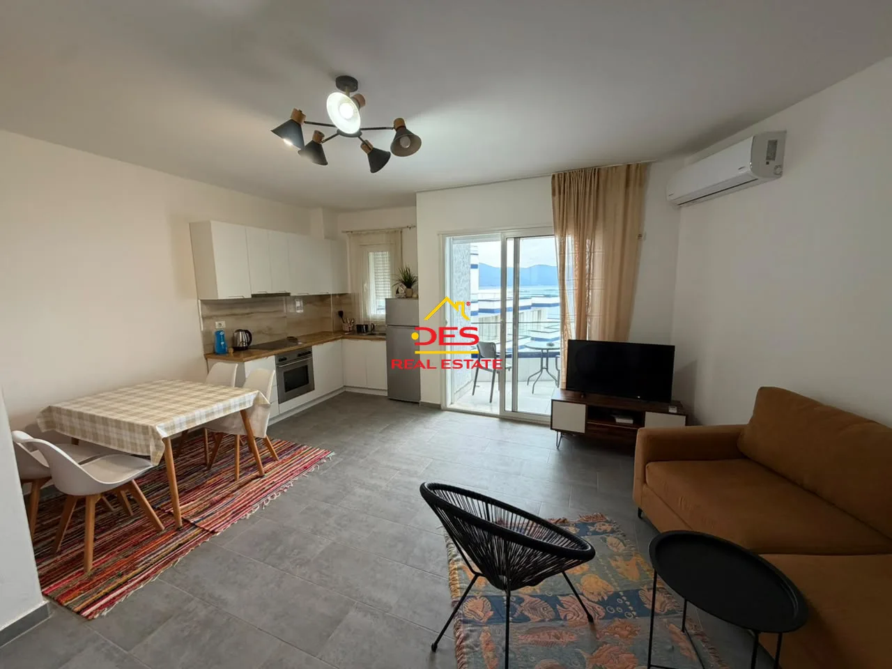 Jepet me qira apartament 1+1+ garazh në uji të ftohtë, vlorë – me pamje ballore nga deti