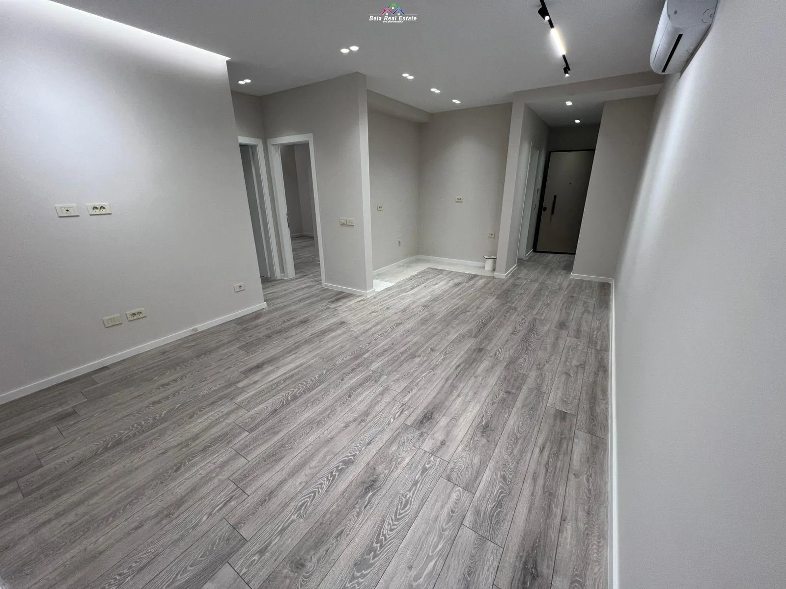 Zyre Me Qera 2+1 Tek Mine Peza (ID BZ2770) Tirane
