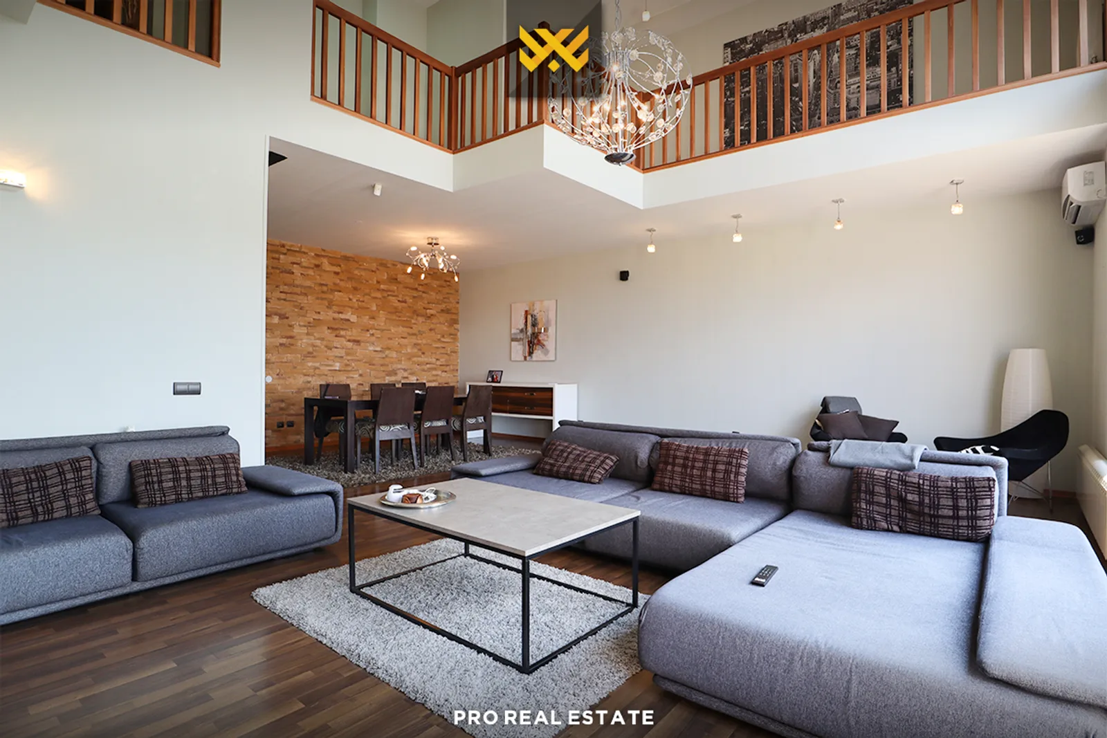 Shtëpi 606m² në #SHITJE në Taslixhe.