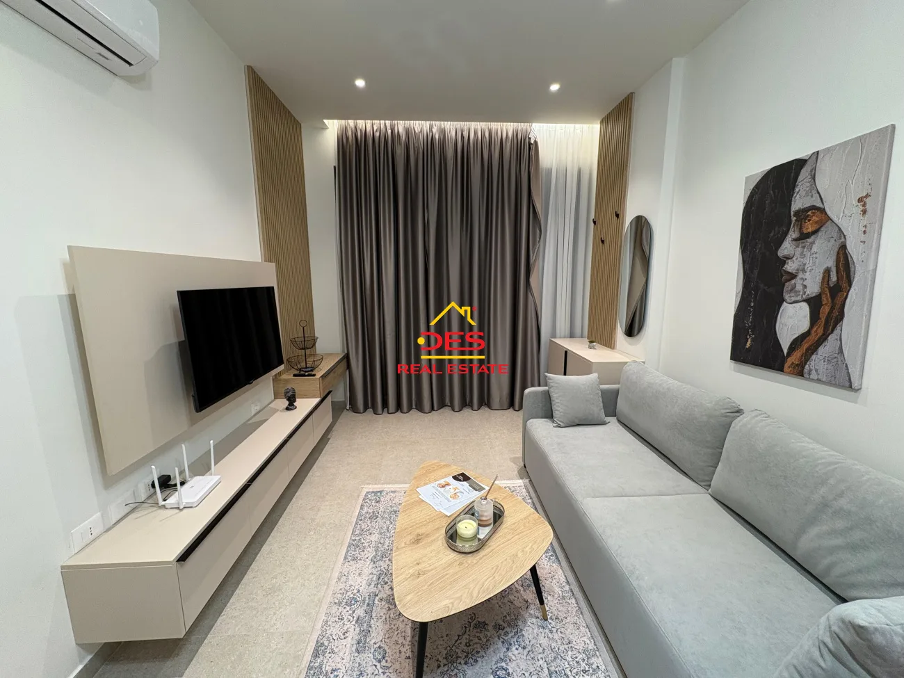 Shiten 3 apartamente 1+1 në lungomare, pranë hannover, vlorë.