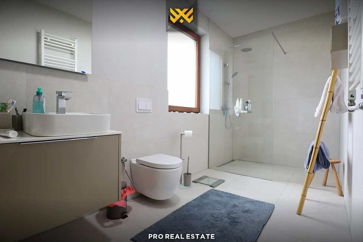 Shtëpi 290m² me #QIRA në Lagjen Qëndresa.