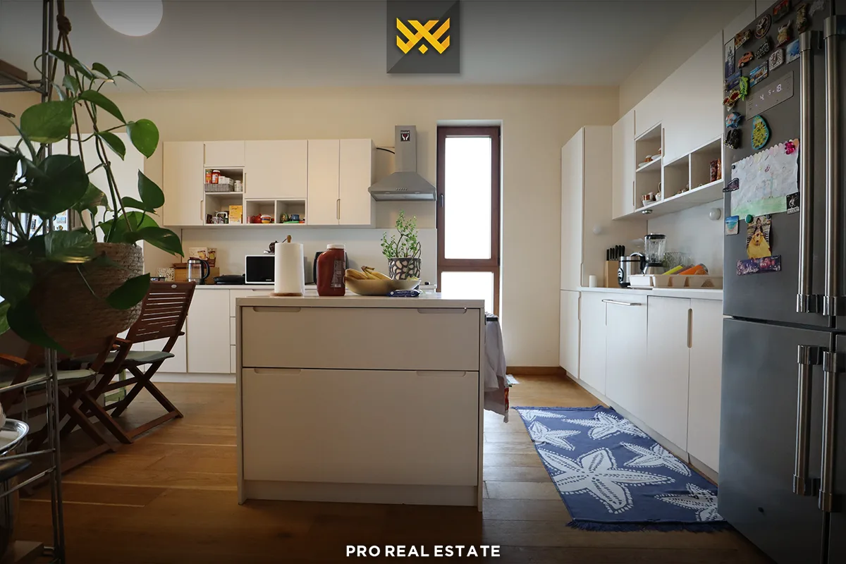 Shtëpi 290m² me #QIRA në Lagjen Qëndresa.