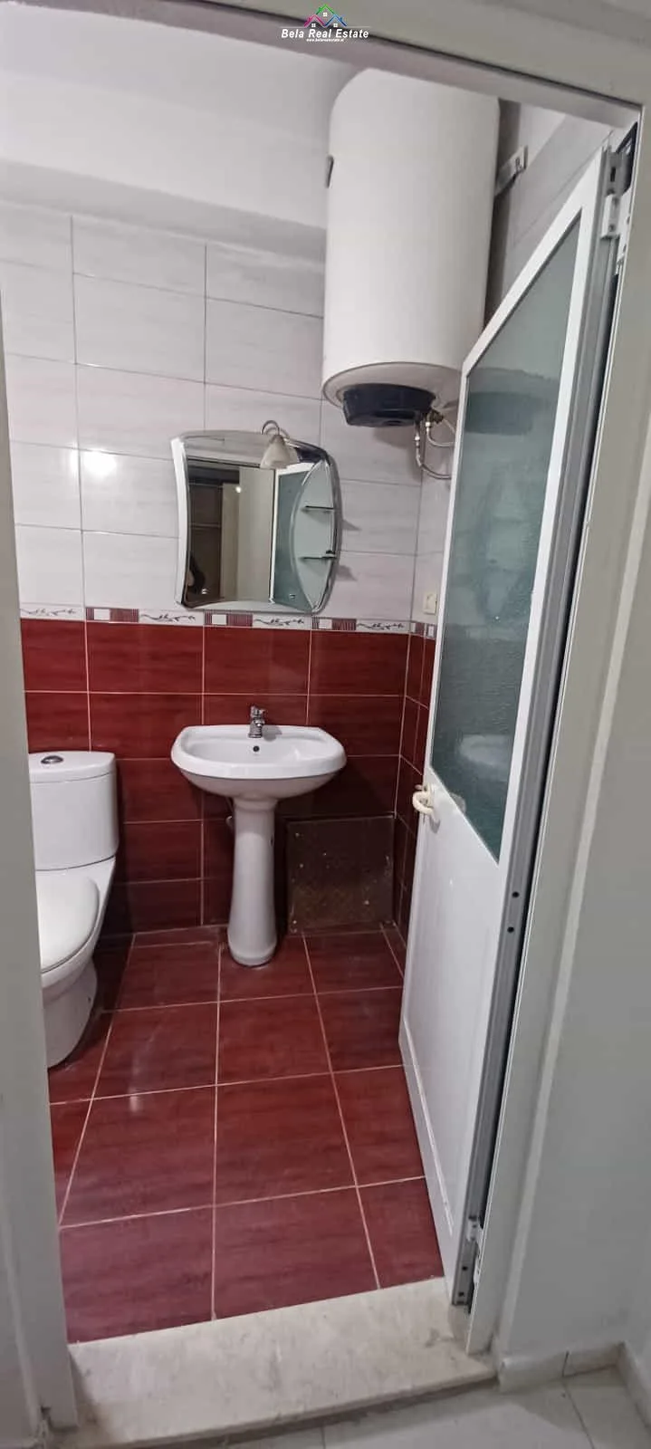Apartament Me Qera  3+1 Tek Xhamlliku (ID B23133) Tirane.